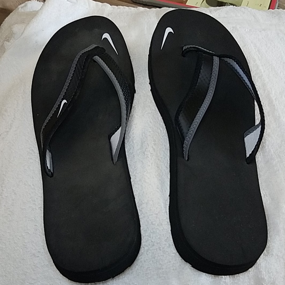 Nike flip flops